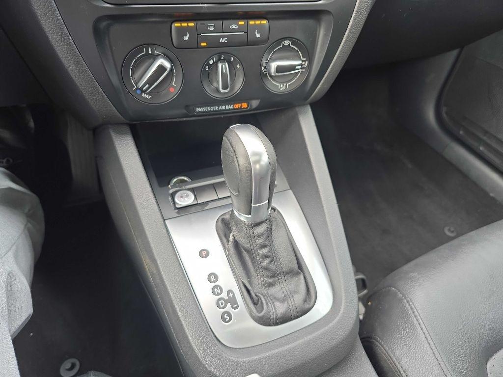 Volkswagen Jetta Sedan  2014