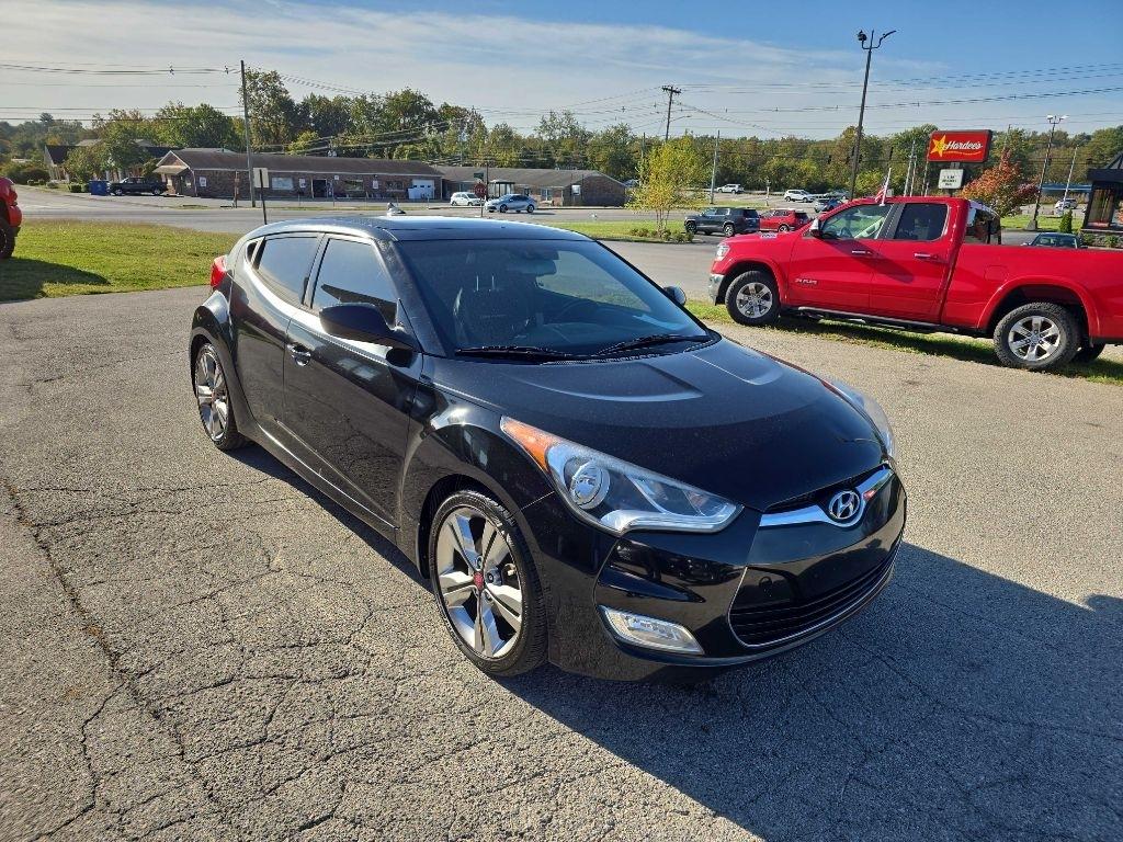 Hyundai Veloster 3dr Cpe Auto w/Yellow Accent 2016