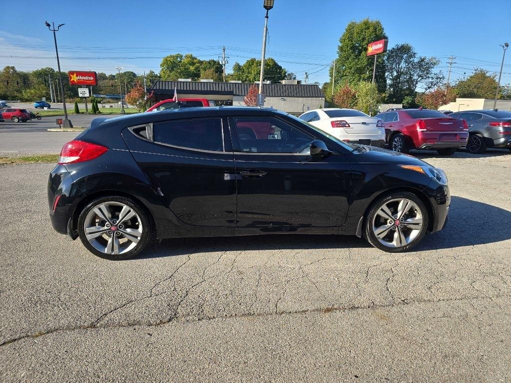 Hyundai Veloster 3dr Cpe Auto w/Yellow Accent 2016