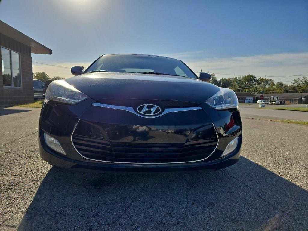 Hyundai Veloster 3dr Cpe Auto w/Yellow Accent 2016