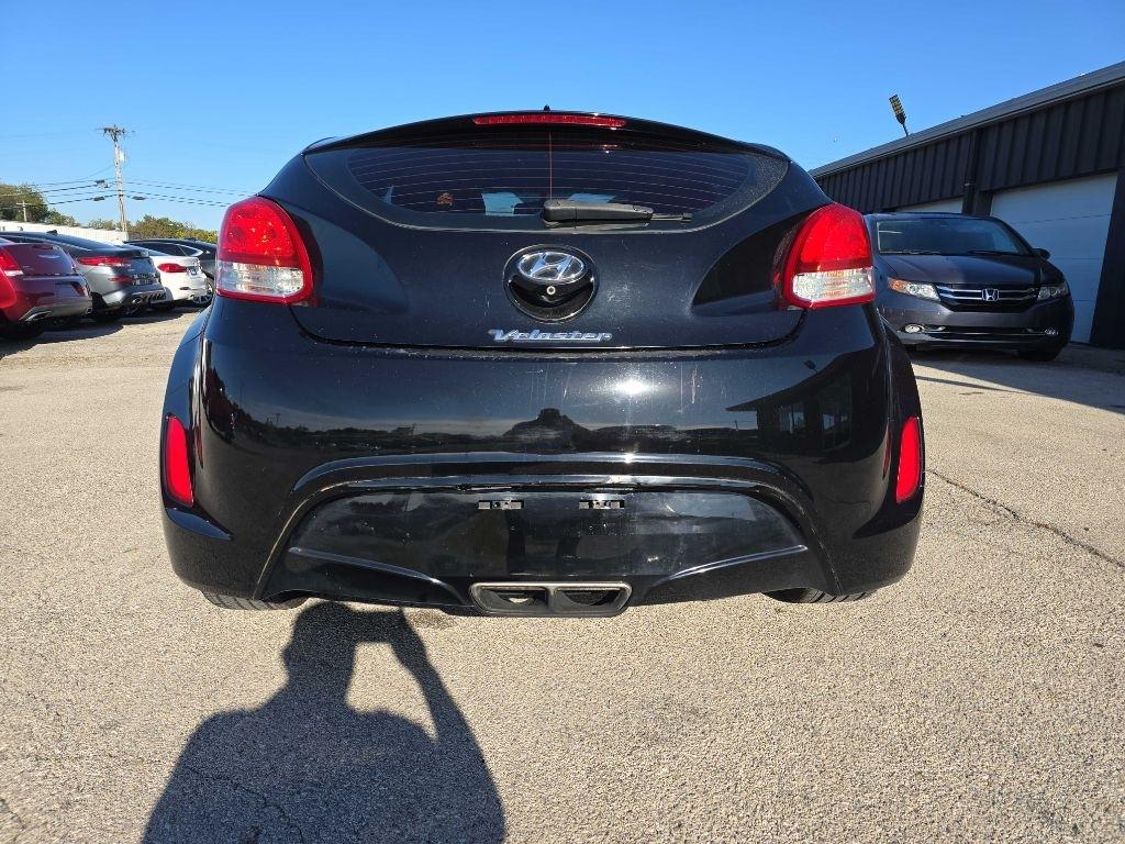 Hyundai Veloster 3dr Cpe Auto w/Yellow Accent 2016