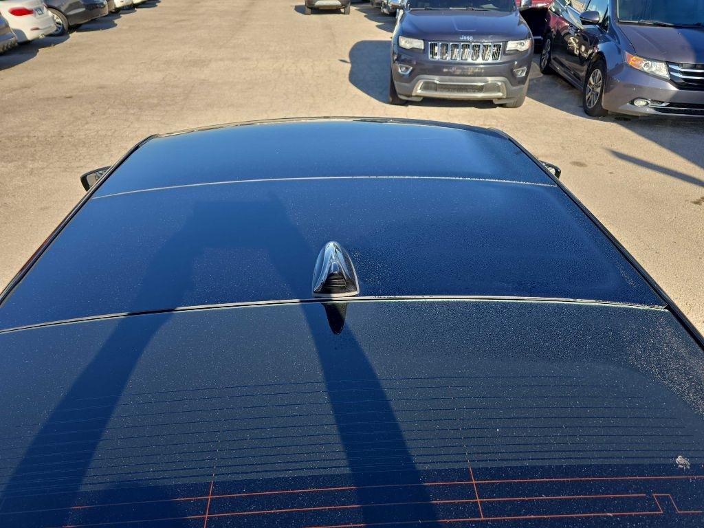 Hyundai Veloster 3dr Cpe Auto w/Yellow Accent 2016