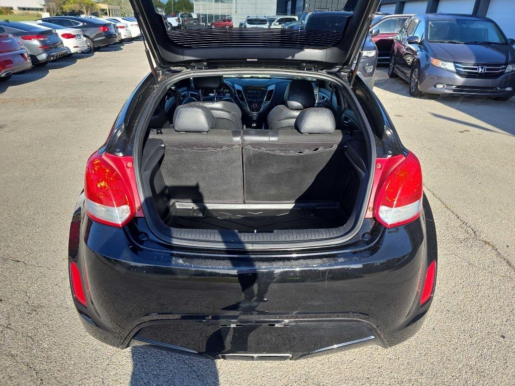 Hyundai Veloster 3dr Cpe Auto w/Yellow Accent 2016