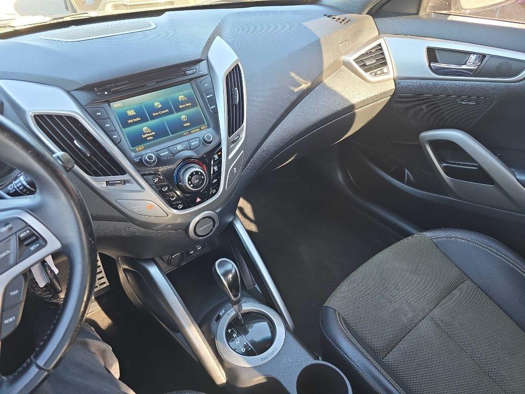 Hyundai Veloster 3dr Cpe Auto w/Yellow Accent 2016