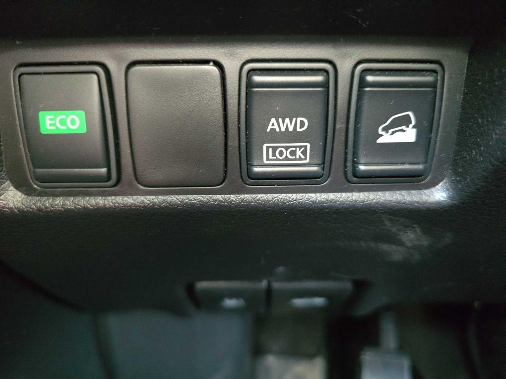 Nissan Rogue AWD 4dr SL 2015