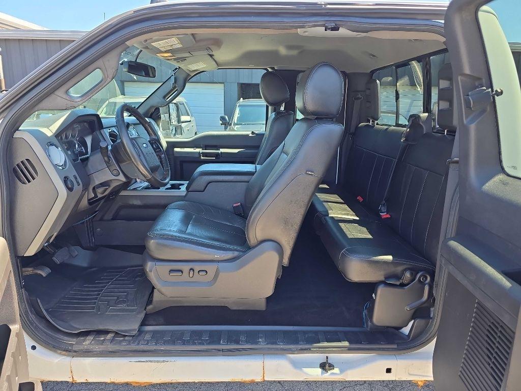 Ford Super Duty F-350 SRW 4WD SuperCab 158" Lariat 2012