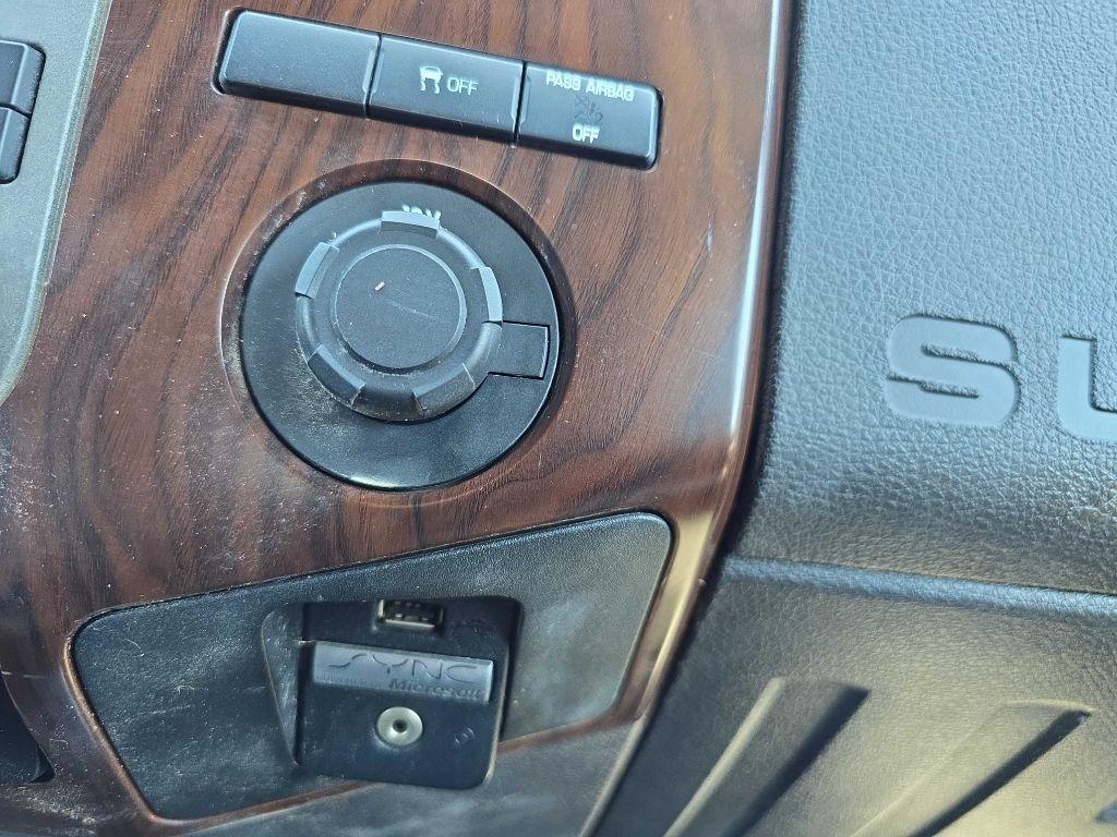Ford Super Duty F-350 SRW 4WD SuperCab 158" Lariat 2012