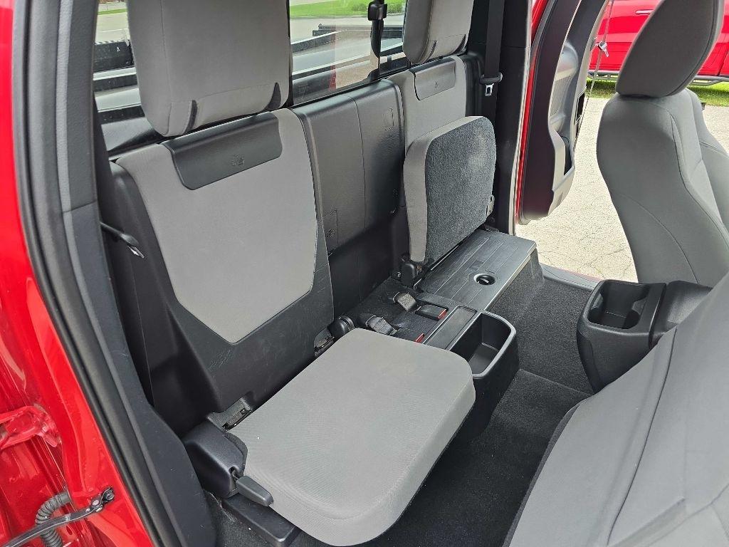Toyota Tacoma 2WD SR5 Access Cab 6' Bed V6 AT (Natl) 2019