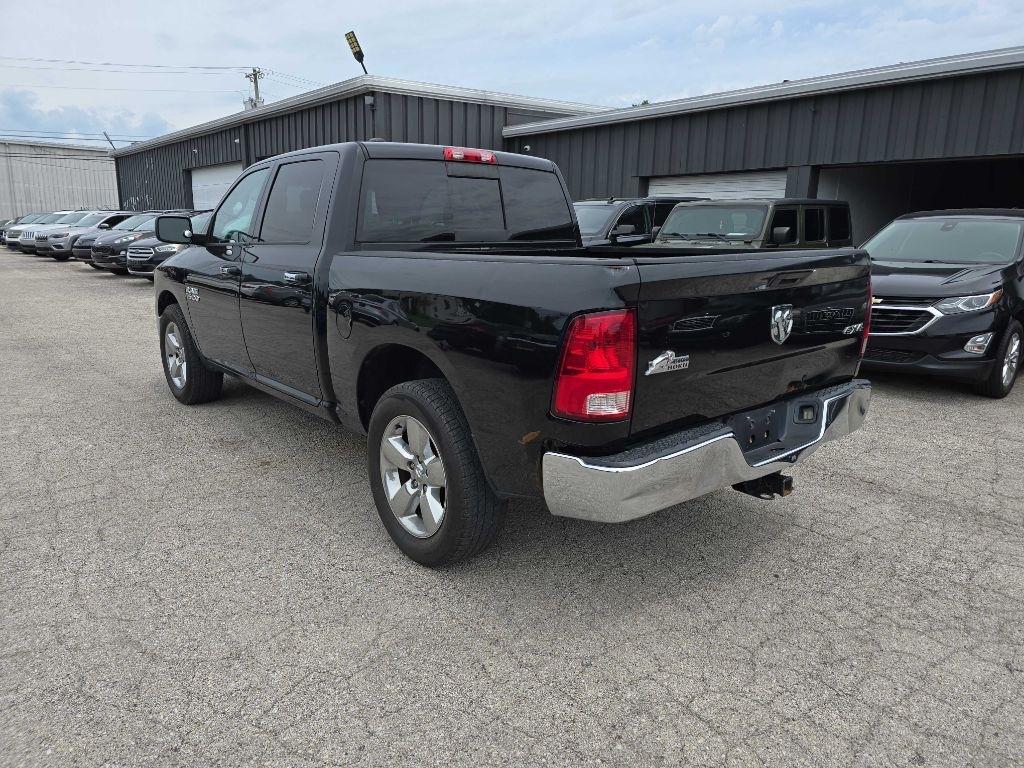 RAM 1500 4WD Crew Cab 140.5" Big Horn 2014