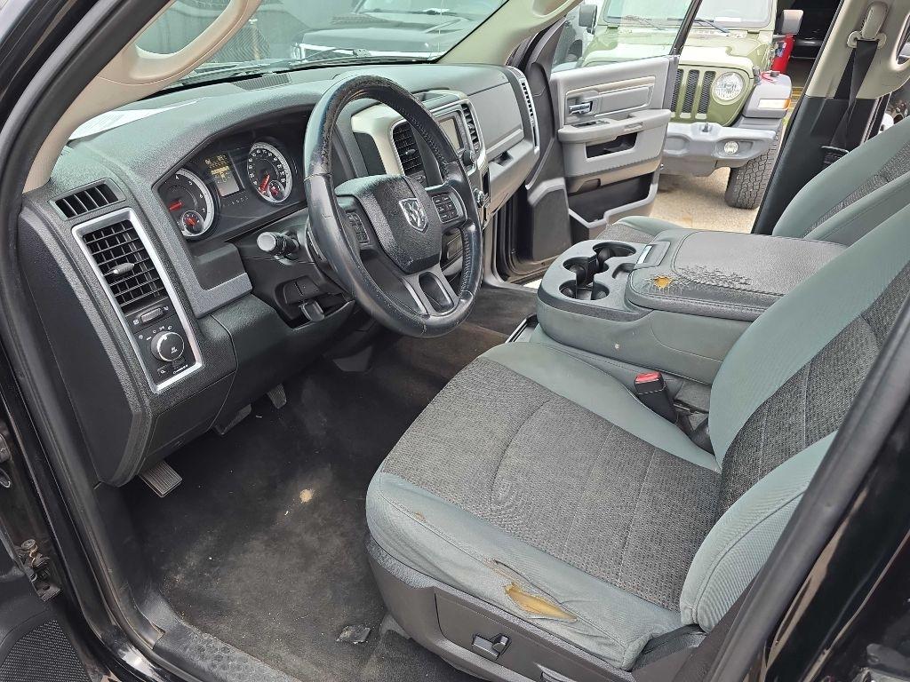 RAM 1500 4WD Crew Cab 140.5" Big Horn 2014