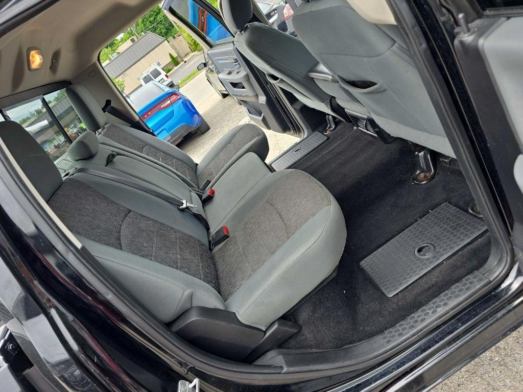 RAM 1500 4WD Crew Cab 140.5" Big Horn 2014