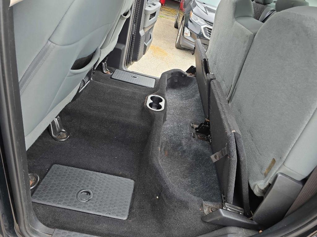 RAM 1500 4WD Crew Cab 140.5" Big Horn 2014