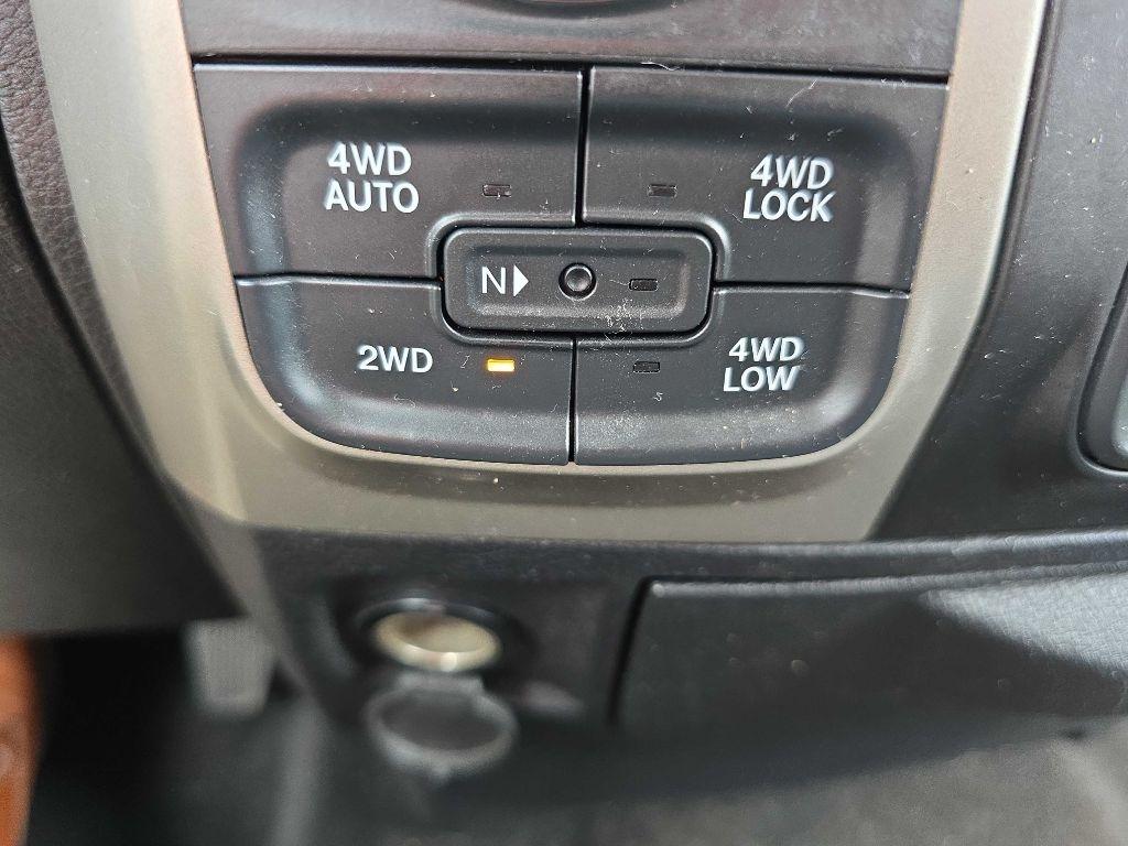 RAM 1500 4WD Crew Cab 140.5" Big Horn 2014