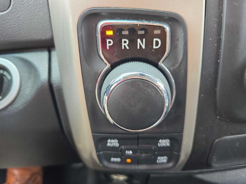 RAM 1500 4WD Crew Cab 140.5" Big Horn 2014
