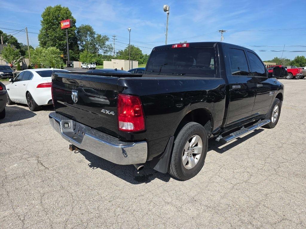 RAM 1500 4WD Crew Cab 140.5" ST 2015