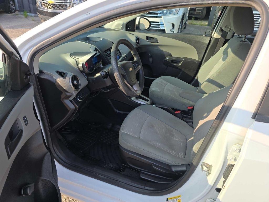 Chevrolet Sonic 5dr HB Auto LS 2016
