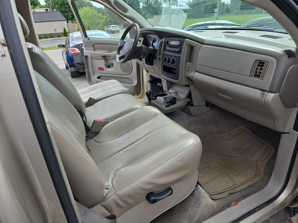 Dodge Ram 2500 SLT Reg Cab 4WD 2005