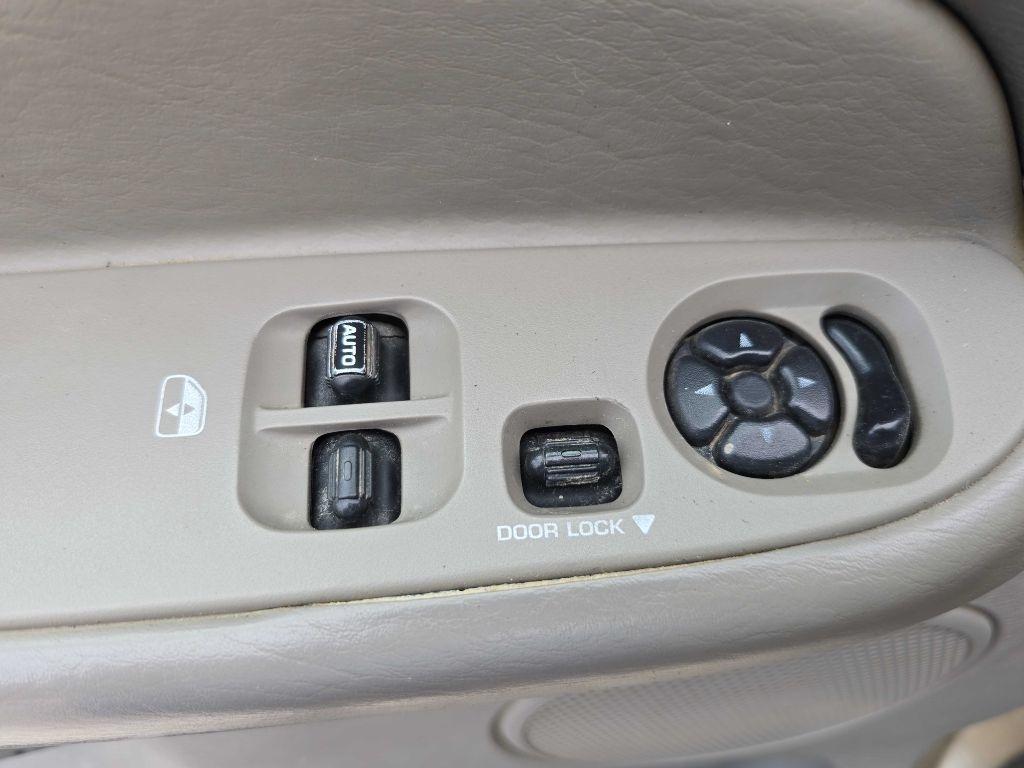 Dodge Ram 2500 SLT Reg Cab 4WD 2005