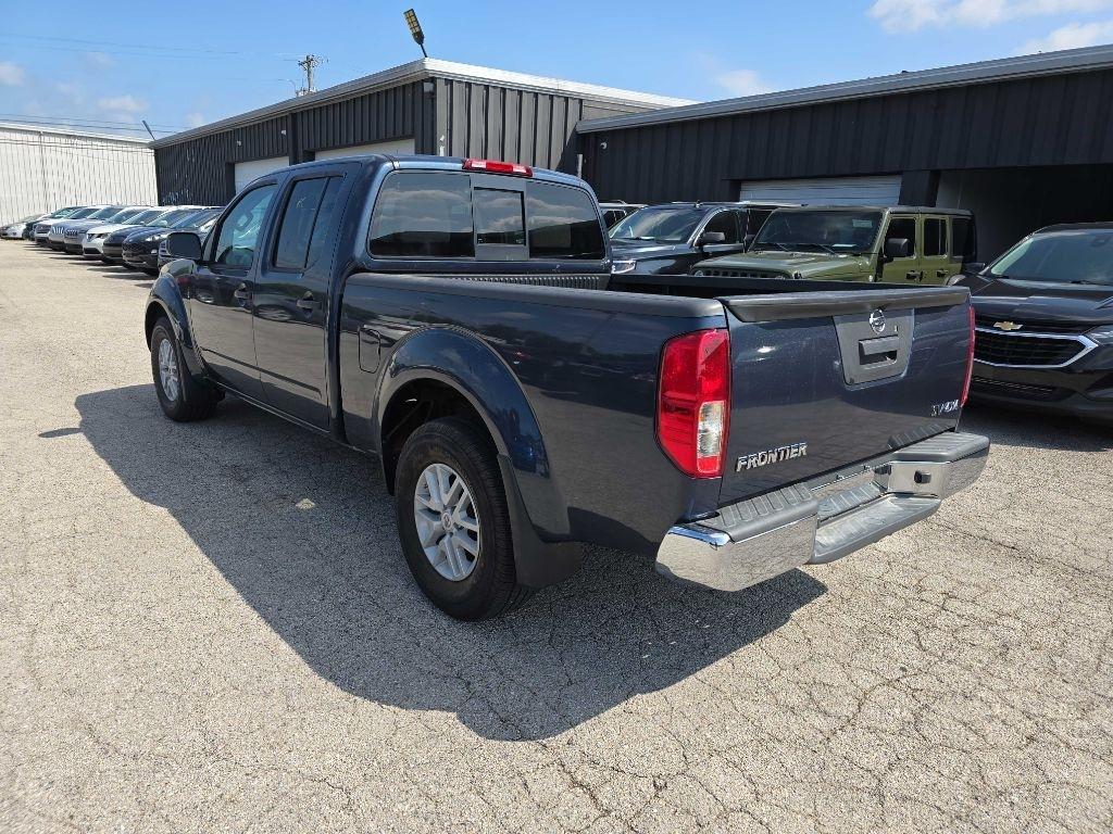 Nissan Frontier 4WD Crew Cab LWB Auto SV 2016