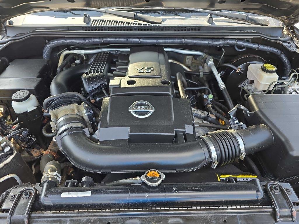 Nissan Frontier 4WD Crew Cab LWB Auto SV 2016