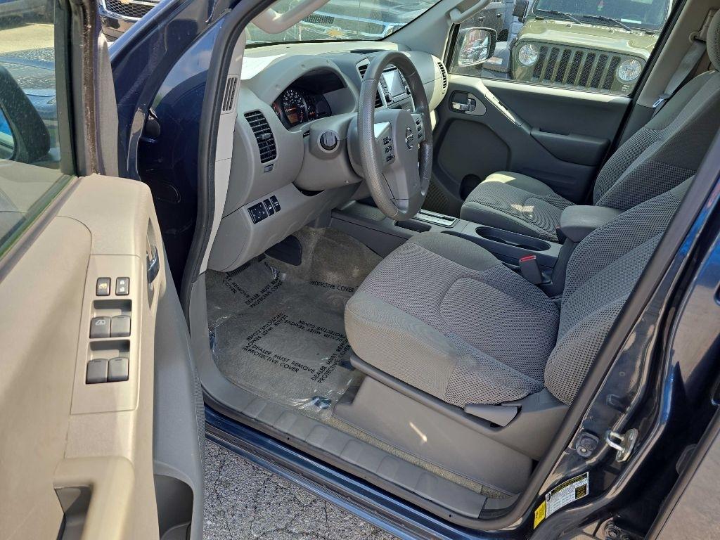 Nissan Frontier 4WD Crew Cab LWB Auto SV 2016