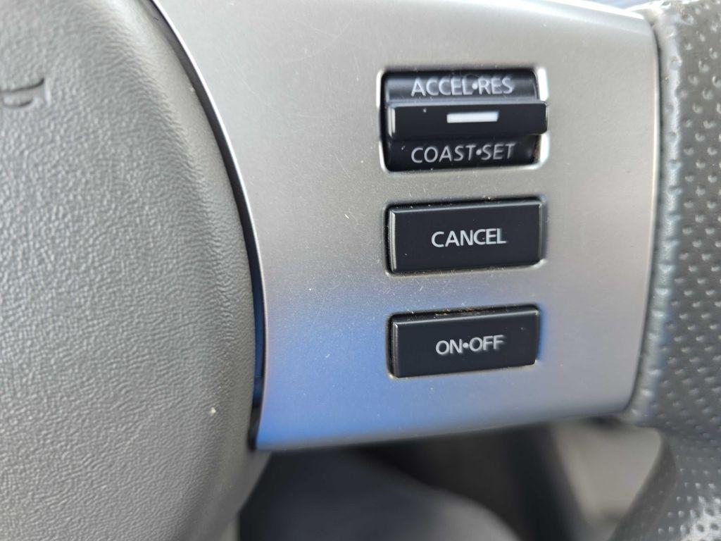 Nissan Frontier 4WD Crew Cab LWB Auto SV 2016