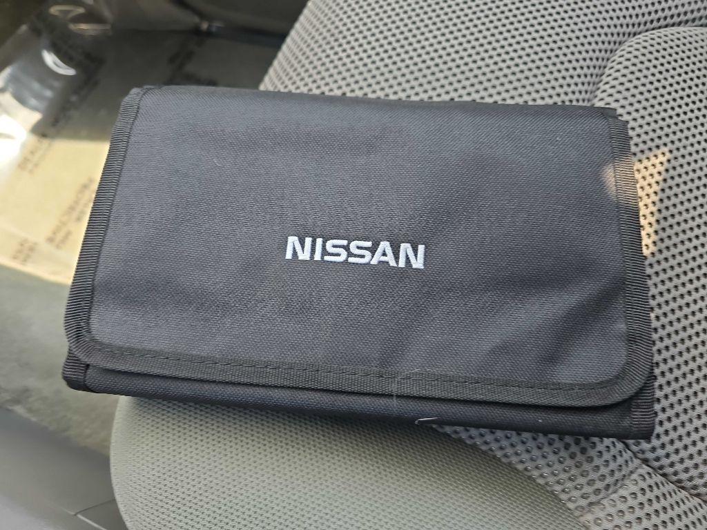 Nissan Frontier 4WD Crew Cab LWB Auto SV 2016