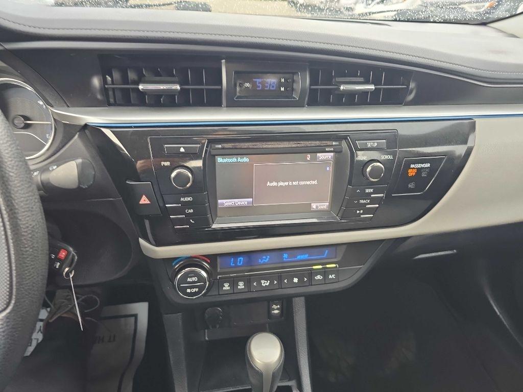 Toyota Corolla LE 2015