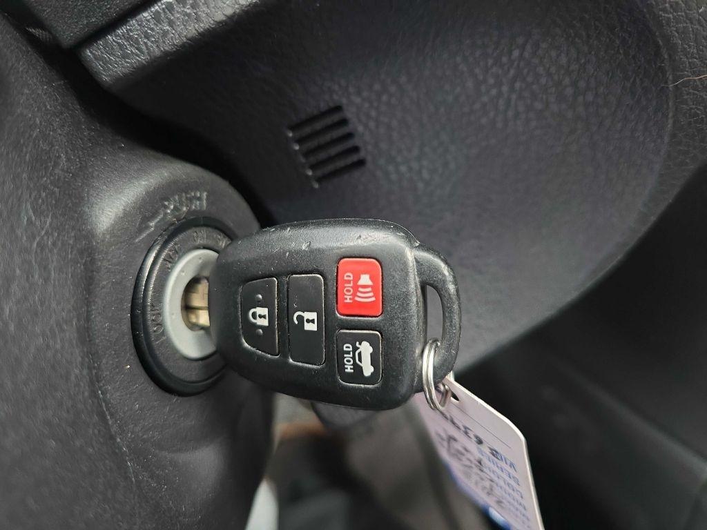 Toyota Corolla LE 2015