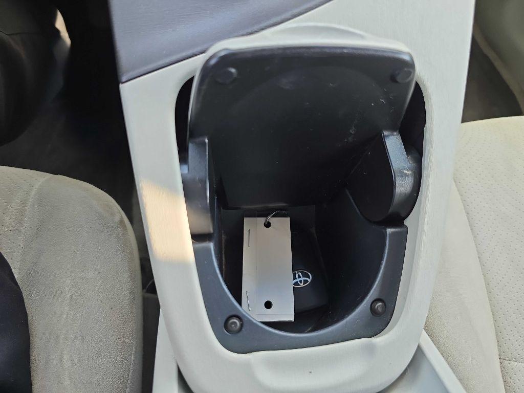 Toyota Prius 5dr HB II (Natl) 2010