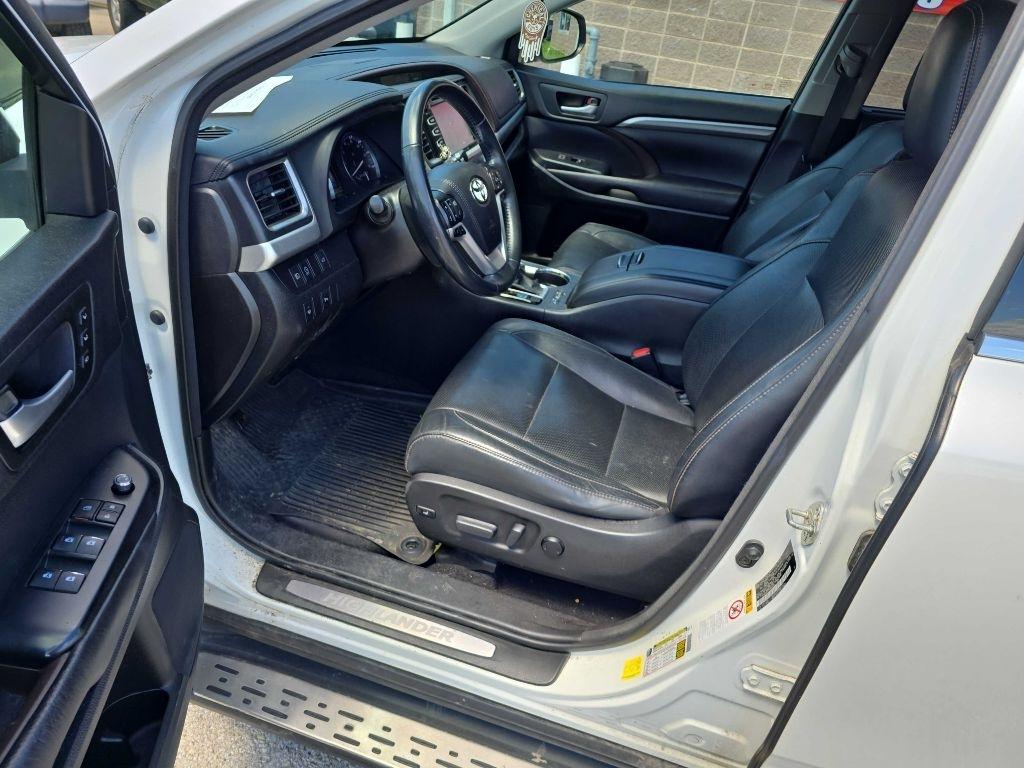 Toyota Highlander Limited V6 AWD (Natl) 2017