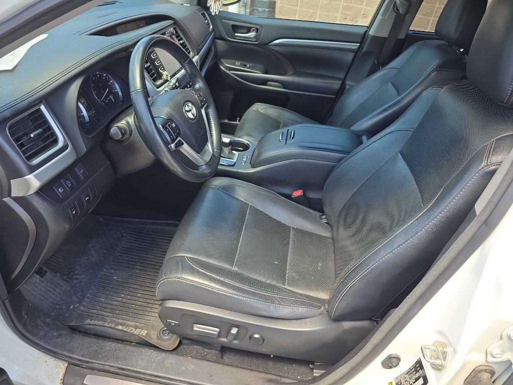 Toyota Highlander Limited V6 AWD (Natl) 2017