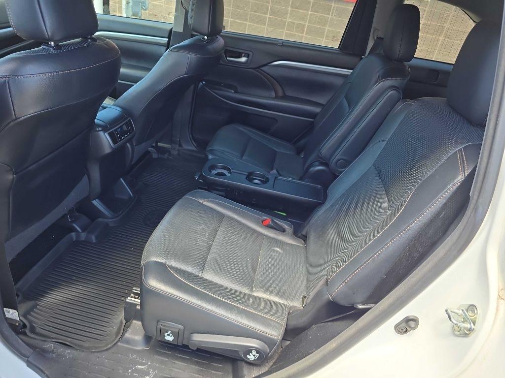 Toyota Highlander Limited V6 AWD (Natl) 2017
