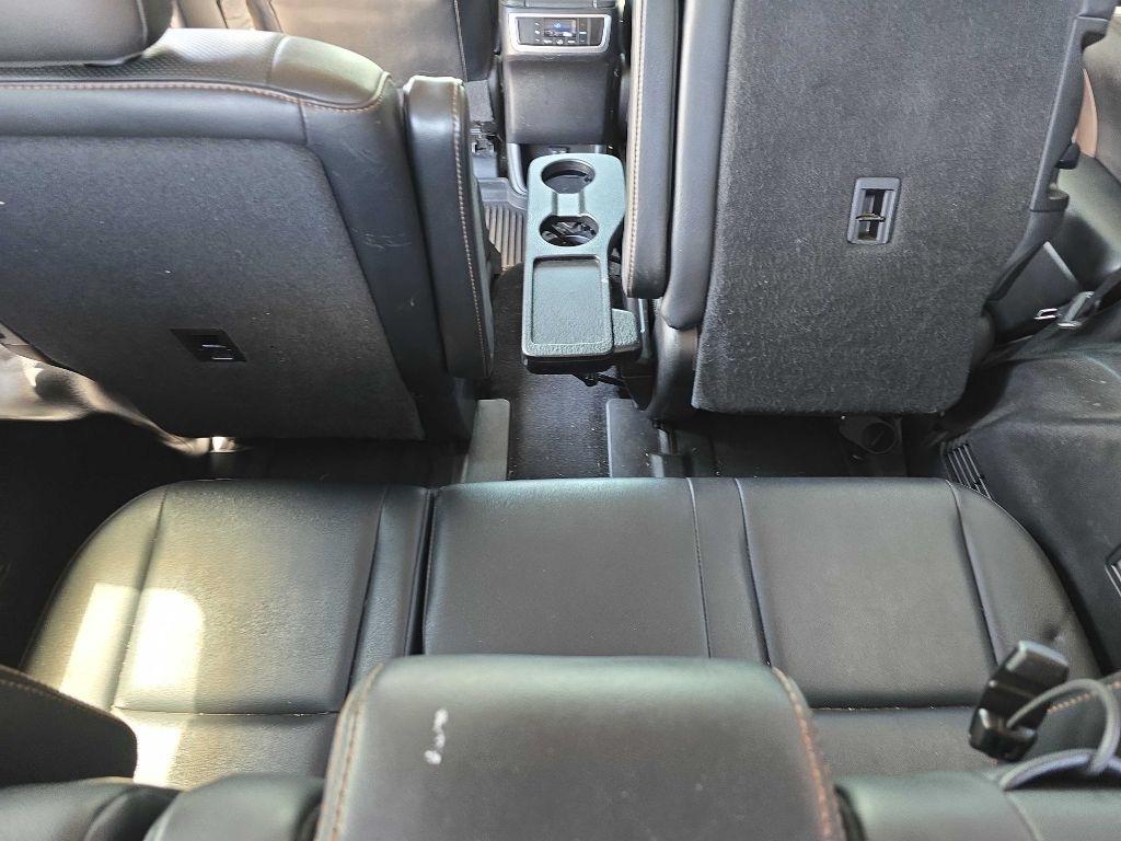 Toyota Highlander Limited V6 AWD (Natl) 2017