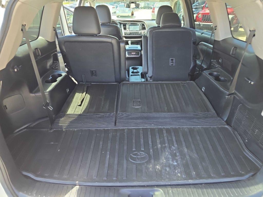 Toyota Highlander Limited V6 AWD (Natl) 2017