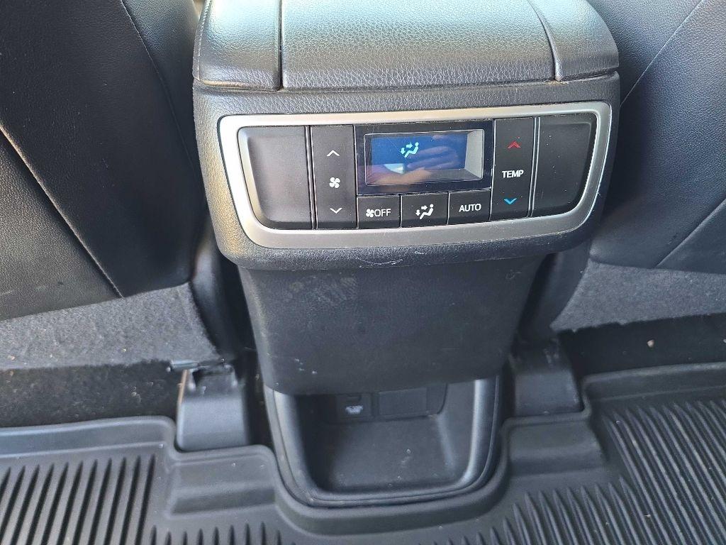 Toyota Highlander Limited V6 AWD (Natl) 2017