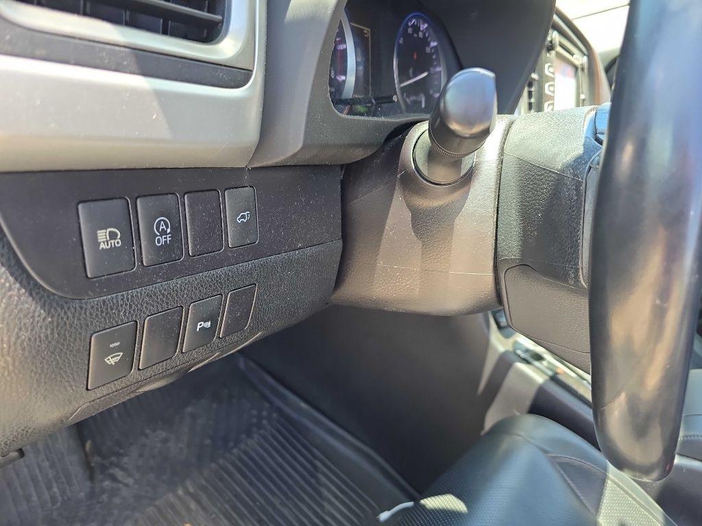 Toyota Highlander Limited V6 AWD (Natl) 2017