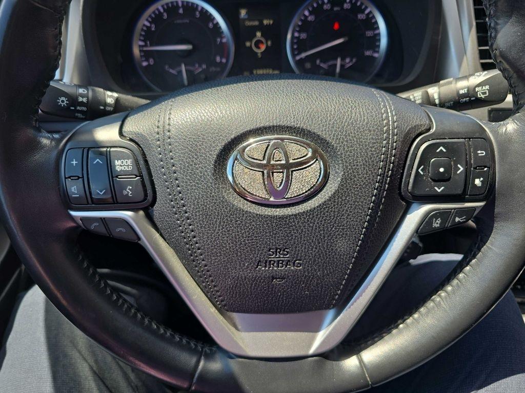 Toyota Highlander Limited V6 AWD (Natl) 2017