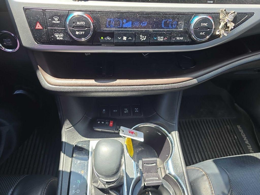 Toyota Highlander Limited V6 AWD (Natl) 2017