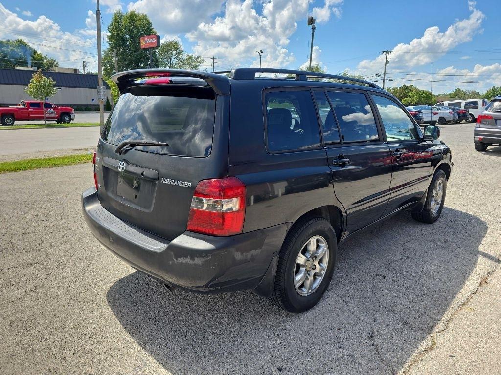 Toyota Highlander V6 2WD with 3rd-Row Seat 2007