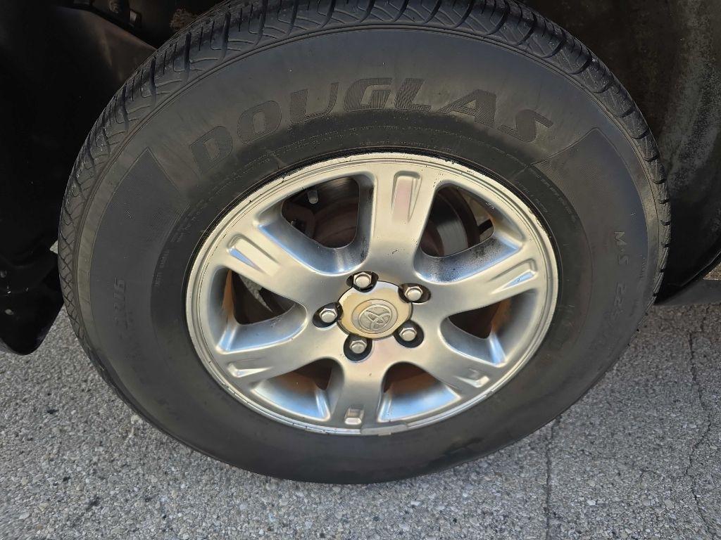 Toyota Highlander V6 2WD with 3rd-Row Seat 2007