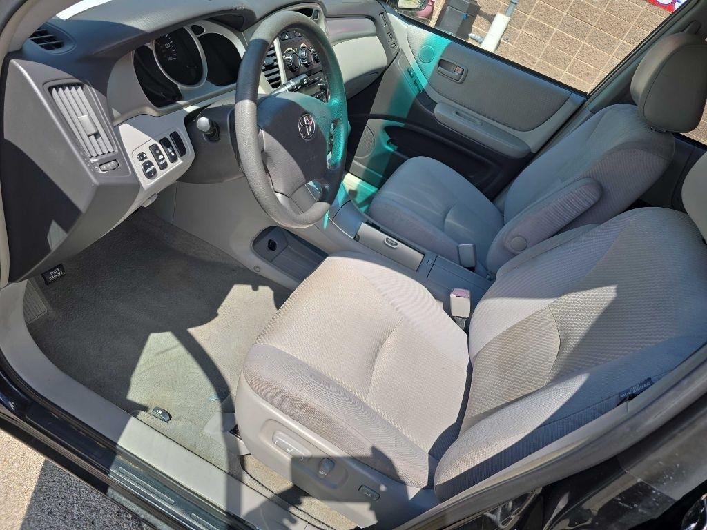 Toyota Highlander V6 2WD with 3rd-Row Seat 2007