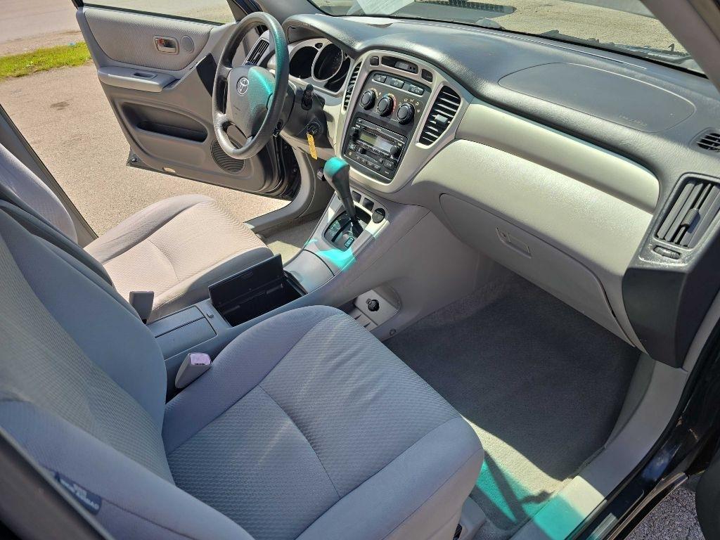 Toyota Highlander V6 2WD with 3rd-Row Seat 2007