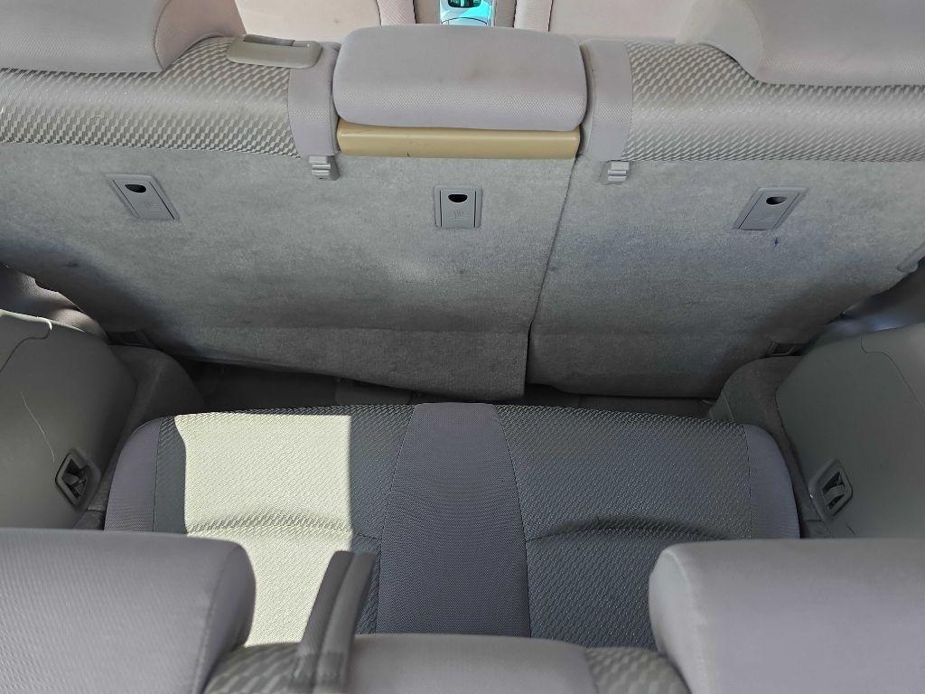 Toyota Highlander V6 2WD with 3rd-Row Seat 2007