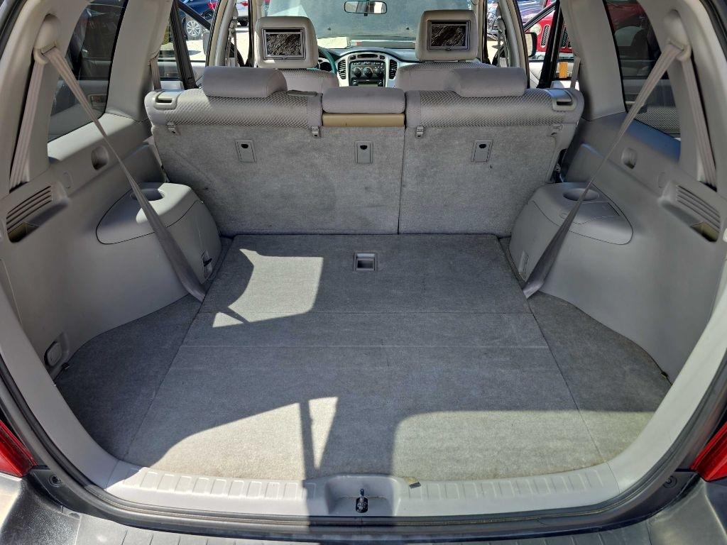 Toyota Highlander V6 2WD with 3rd-Row Seat 2007