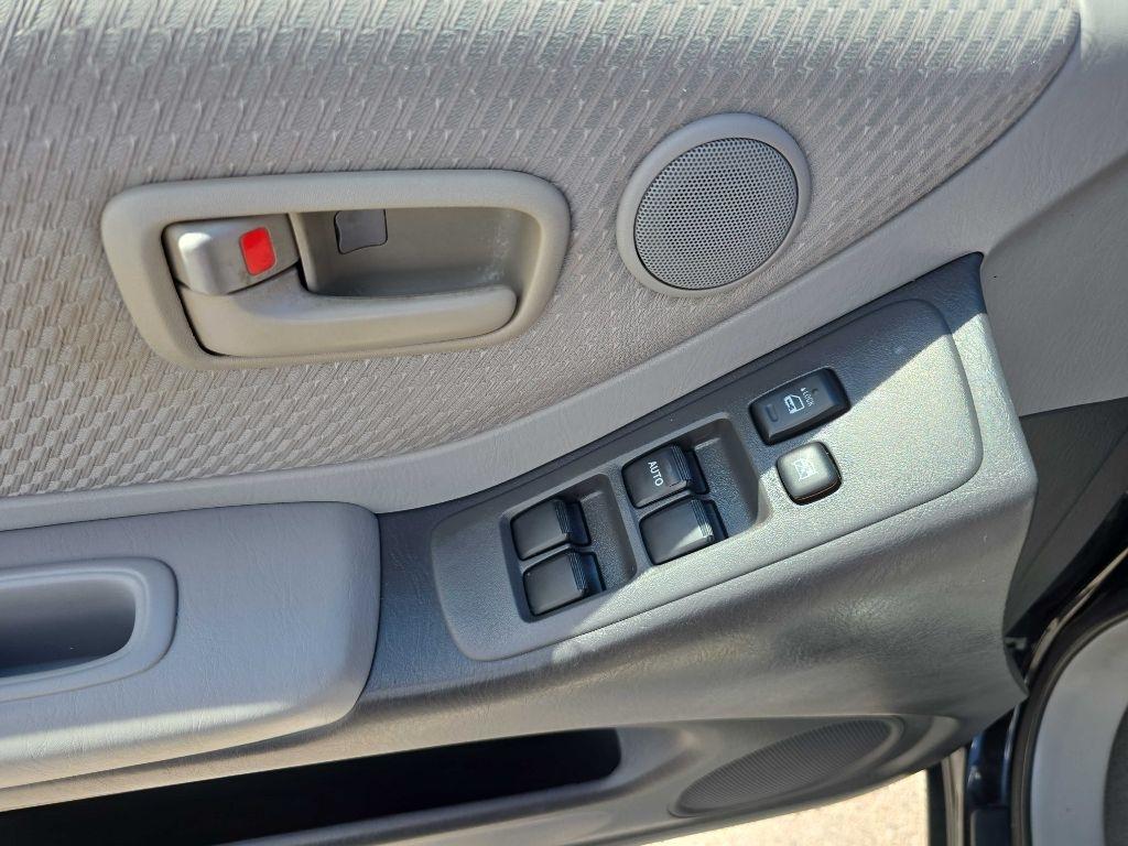Toyota Highlander V6 2WD with 3rd-Row Seat 2007