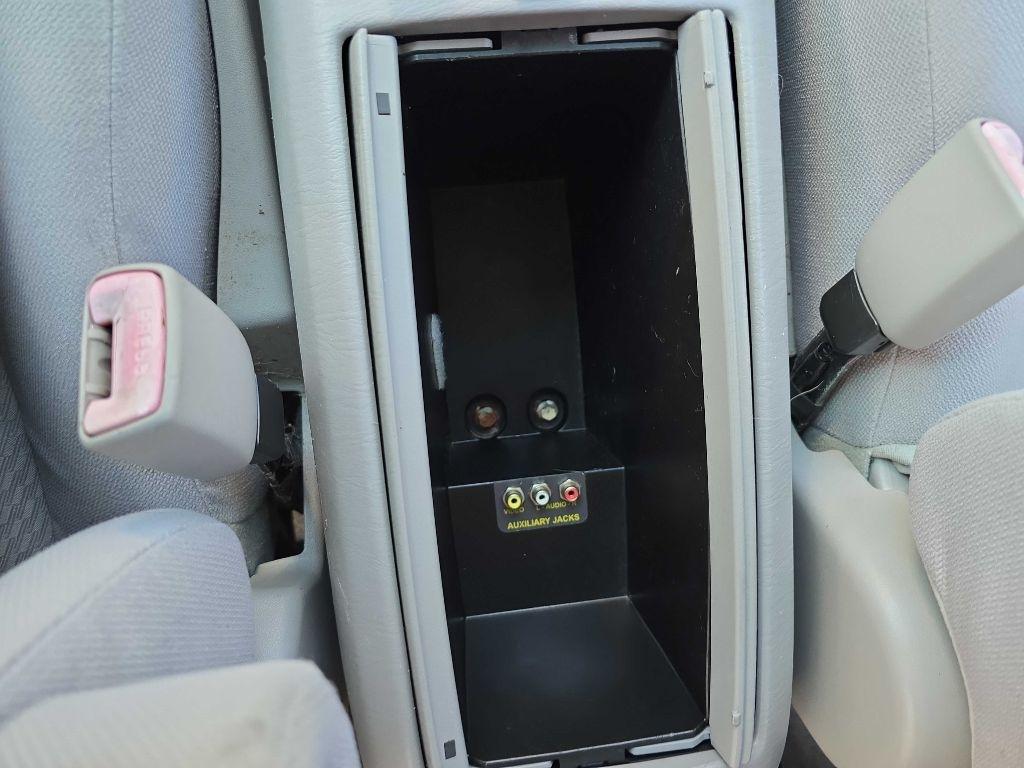Toyota Highlander V6 2WD with 3rd-Row Seat 2007