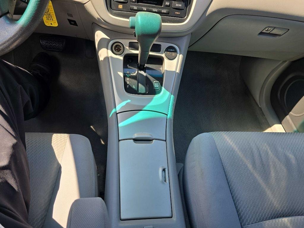 Toyota Highlander V6 2WD with 3rd-Row Seat 2007