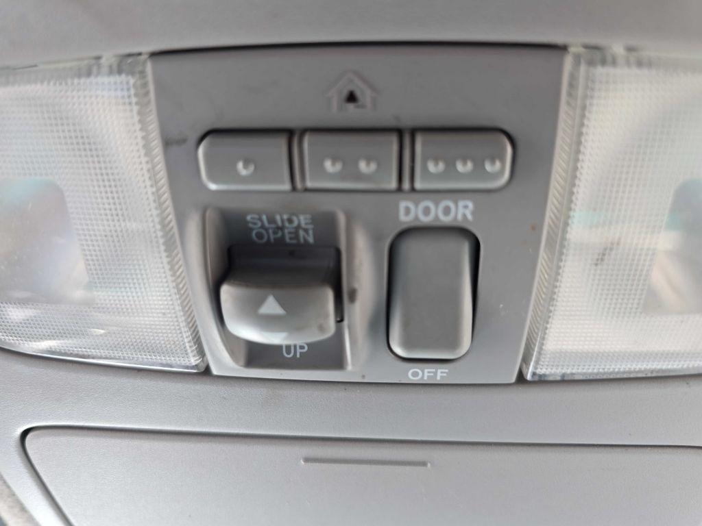 Toyota Highlander V6 2WD with 3rd-Row Seat 2007