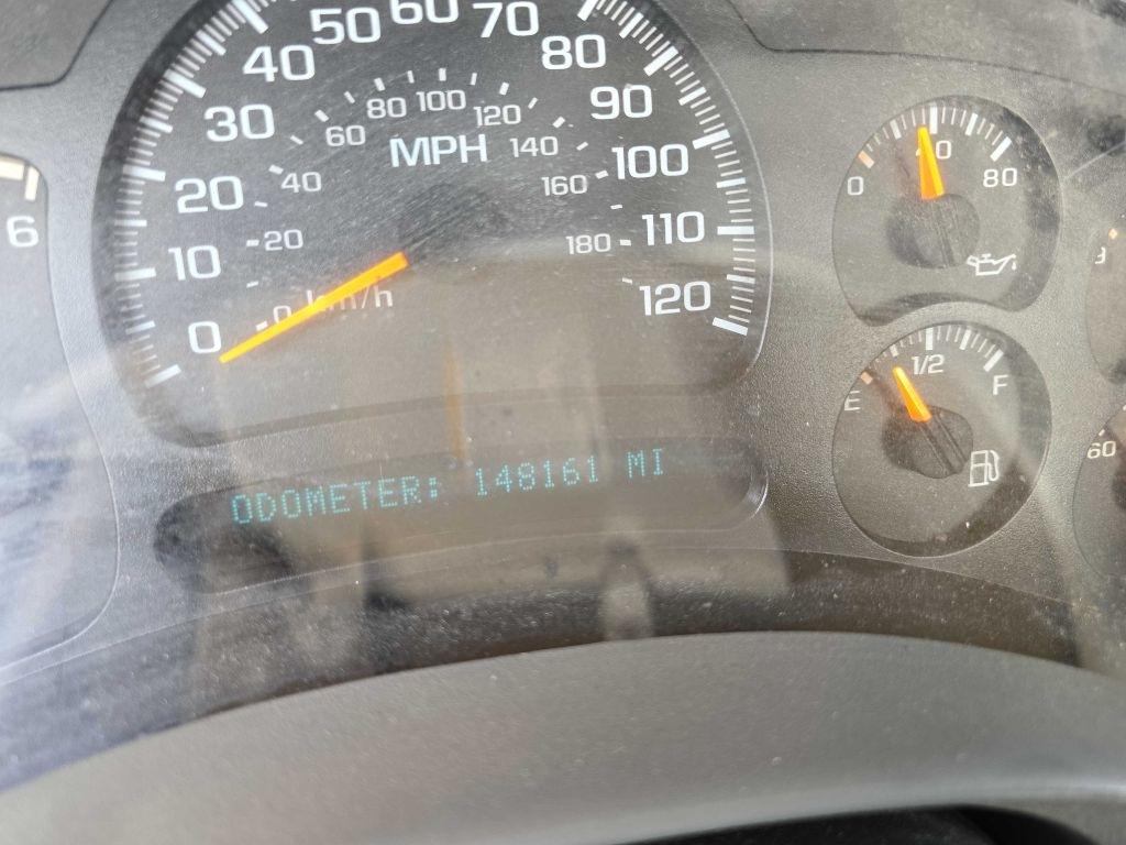 Chevrolet Silverado 1500 Reg Cab 119.0" WB 4WD Work Truck 2005